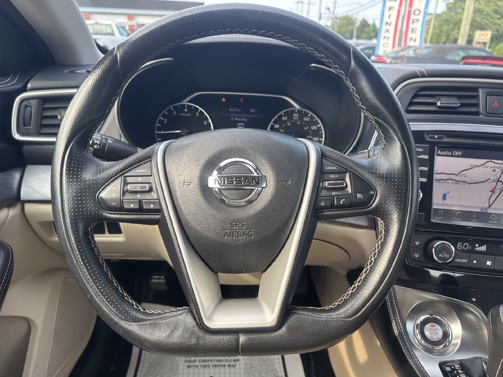 Used 2017 Nissan Maxima 3.5 SV w/ Interior Lighting Package FWD image 15