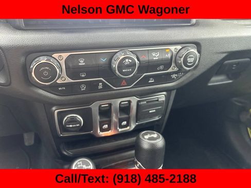 Used 2024 Jeep Wrangler Sport AWD/4WD image 6
