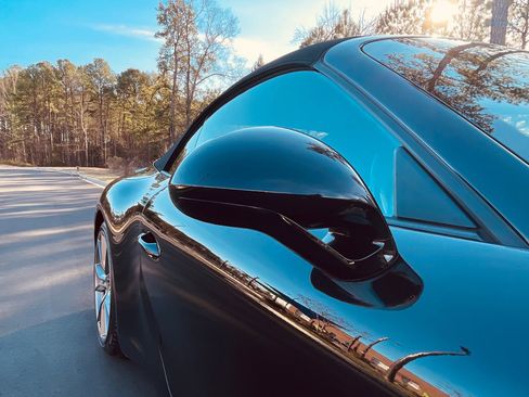 Used 2019 Porsche 911 Carrera S image 10