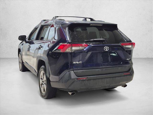 Used 2022 Toyota RAV4 XLE w/ Convenience Package FWD image 7