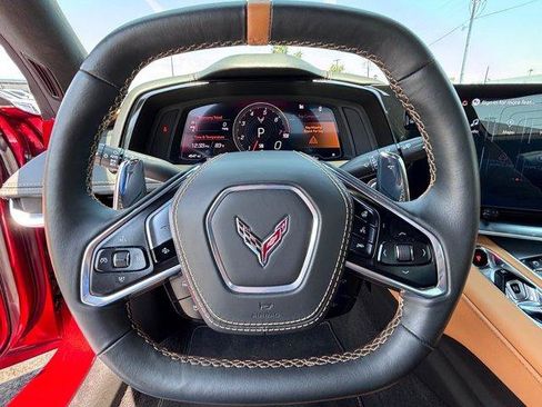 Used 2025 Chevrolet Corvette Stingray Premium Conv w/ Z51 Performance Package RWD image 21
