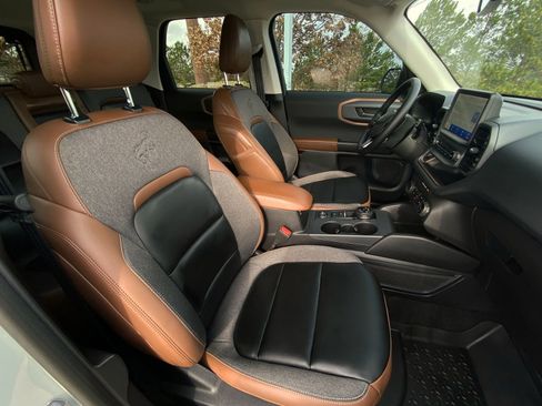 Used 2024 Ford Bronco Sport Outer Banks w/ Tech Package image 13