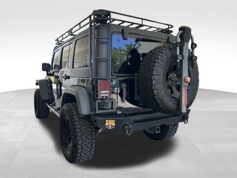 Used 2012 Jeep Wrangler Unlimited Rubicon w/ Connectivity Group AWD/4WD image 4