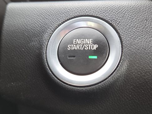 Used 2024 GMC Terrain AT4 AWD/4WD image 6