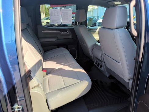 Used 2023 GMC Sierra 1500 SLE AWD/4WD image 13