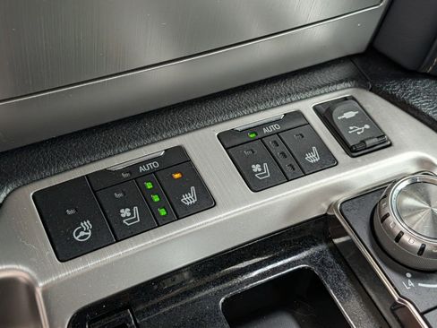 Used 2020 Toyota Land Cruiser Heritage Edition AWD/4WD image 29