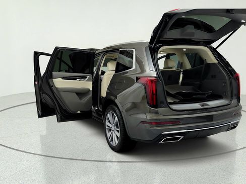 Certified 2020 Cadillac XT6 Premium Luxury FWD image 11