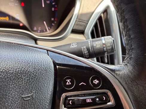 Used 2013 Cadillac SRX FWD image 28