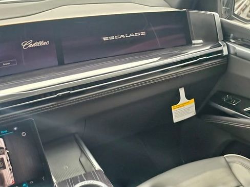New 2026 Cadillac Escalade Sport w/ Touring Package AWD/4WD image 20