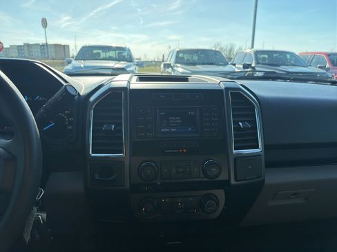 Used 2016 Ford F150 XLT image 17