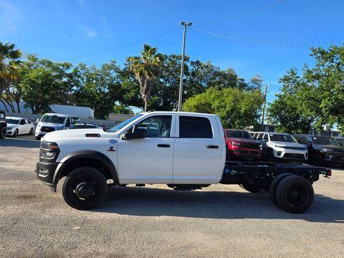 New 2025 RAM 5500 Tradesman AWD/4WD image 3