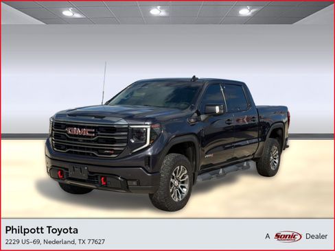 Used 2023 GMC Sierra 1500 AT4 w/ Technology Package AWD/4WD image 1
