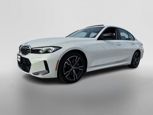 Used 2023 BMW M340i xDrive image 9