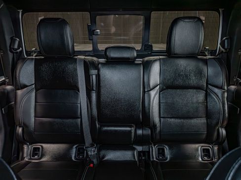 Used 2022 Jeep Gladiator Overland w/ Popular Equipment Package image 23