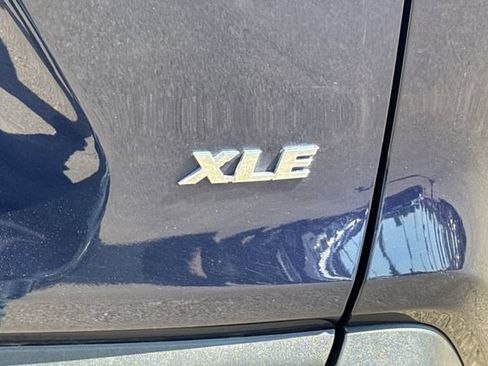 Used 2024 Toyota RAV4 XLE FWD image 33