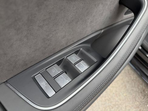 Used 2020 Audi S8 L w/ S8 Executive Package image 45