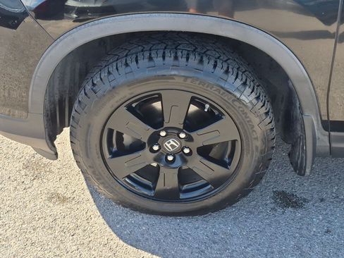Used 2018 Honda Ridgeline Black Edition image 11