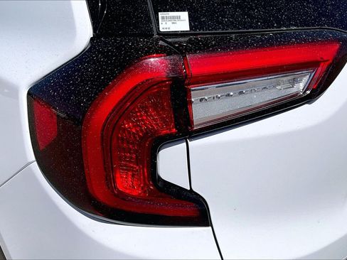 Certified 2024 GMC Terrain SLE FWD image 23