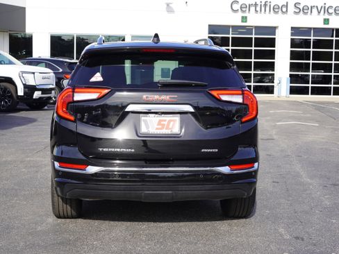 Used 2024 GMC Terrain Denali w/ Denali Premium Package image 7