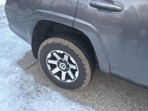 Certified 2021 Toyota 4Runner TRD Off-Road Premium w/ Moonroof Package image 4