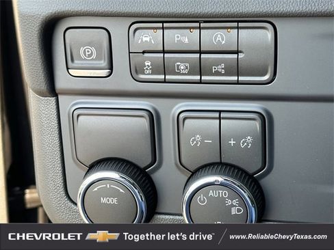 New 2026 Chevrolet Suburban LT w/ Comfort Package image 22
