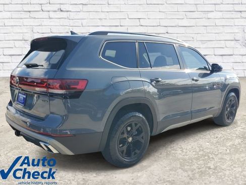 Used 2024 Volkswagen Atlas Peak Edition SEL AWD/4WD image 4