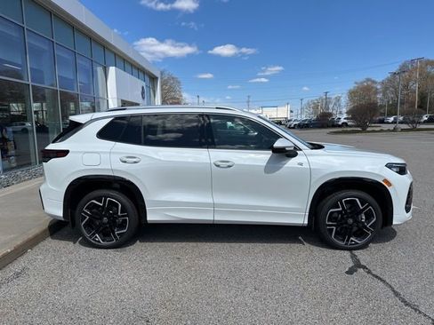New 2026 Volkswagen Tiguan SEL R-Line AWD/4WD image 8