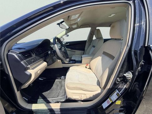 Used 2012 Toyota Camry LE w/ Preferred Accessory Pkg image 10