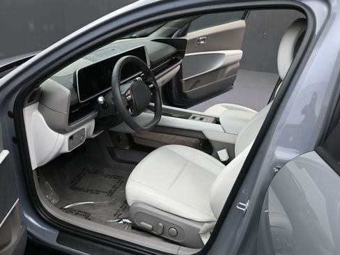 Used 2024 Hyundai Ioniq 6 SEL image 12