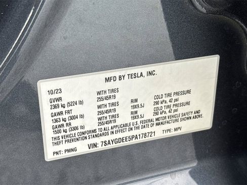 Used 2023 Tesla Model Y Long Range image 28