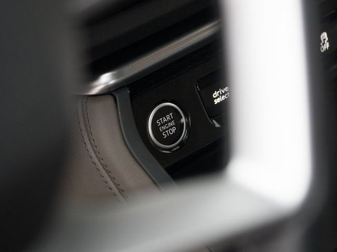 Certified 2025 Audi Q5 Premium w/ Convenience Package image 28