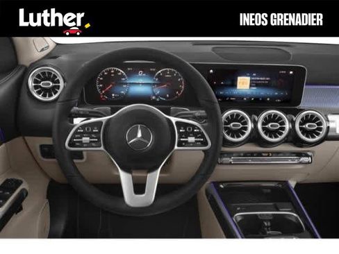 Used 2021 Mercedes-Benz GLB 250 4MATIC image 7