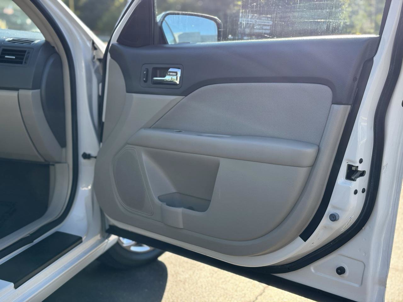 Used 2010 Ford Fusion SE FWD image 38