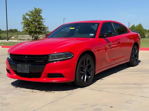 Used 2023 Dodge Charger SXT w/ Blacktop Package RWD image 3