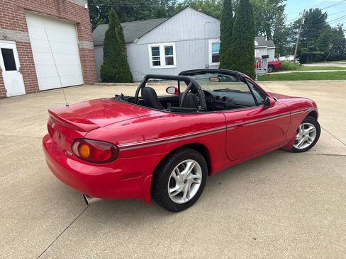Used 1999 MAZDA MX-5 Miata RWD image 6