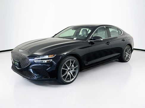 Used 2025 Genesis G70 2.5T RWD image 3