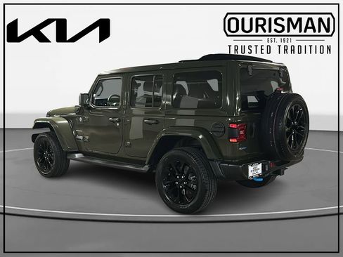 Used 2023 Jeep Wrangler Unlimited Sahara w/ Cold Weather Group AWD/4WD image 3