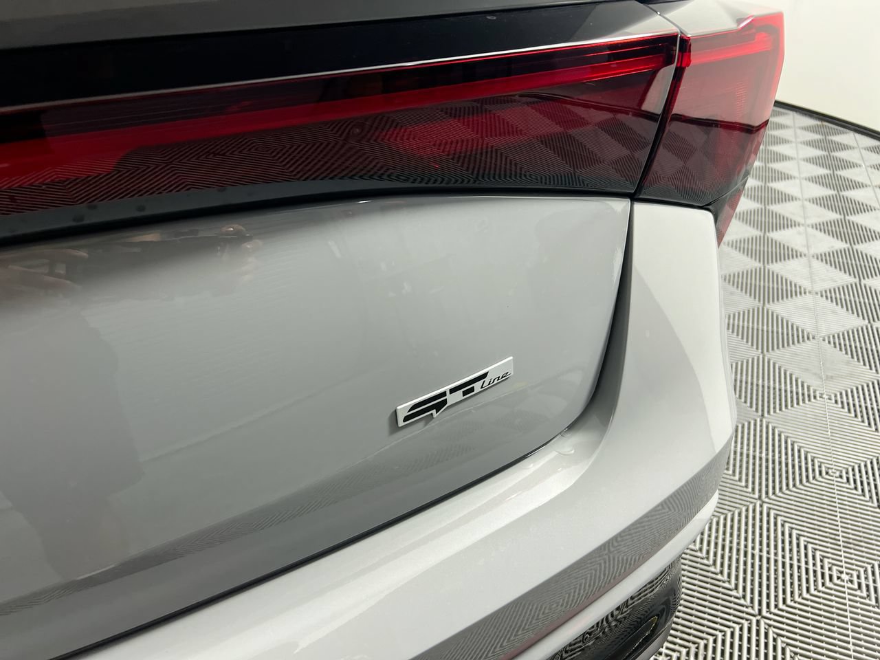 New 2026 Kia K5 GT-Line w/ GT-Line Premium Package FWD image 6