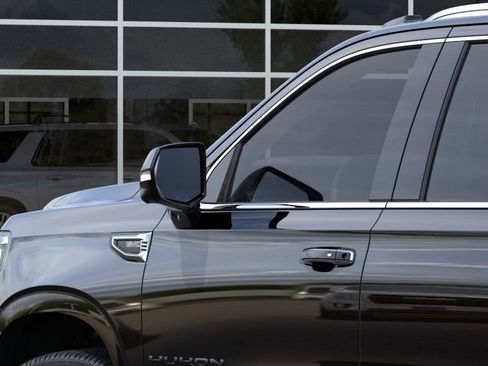 New 2026 GMC Yukon XL Elevation w/ LPO, Elevation Black Package AWD/4WD image 39