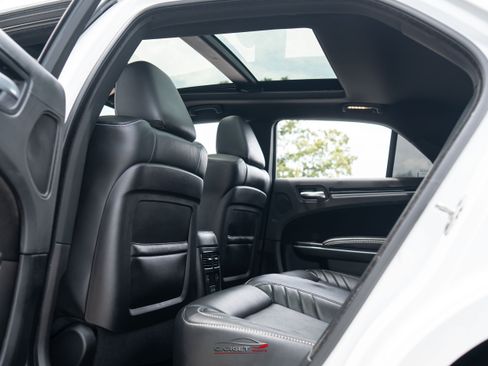 Used 2023 Chrysler 300 C RWD image 18