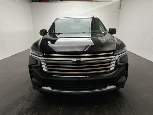 Used 2023 Chevrolet Suburban High Country w/ Max Trailering Package AWD/4WD image 3