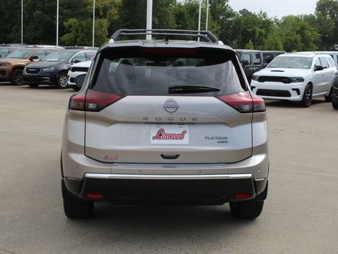 Used 2026 Nissan Rogue Platinum w/ Platinum Premium Package AWD/4WD image 4