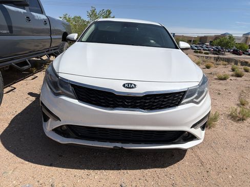 Used 2020 Kia Optima S FWD image 2