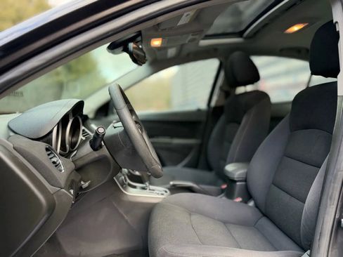 Used 2016 Chevrolet Cruze LT w/ Sun And Sound Package FWD image 18
