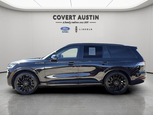 Used 2023 Lincoln Aviator Reserve w/ Jet Package image 2