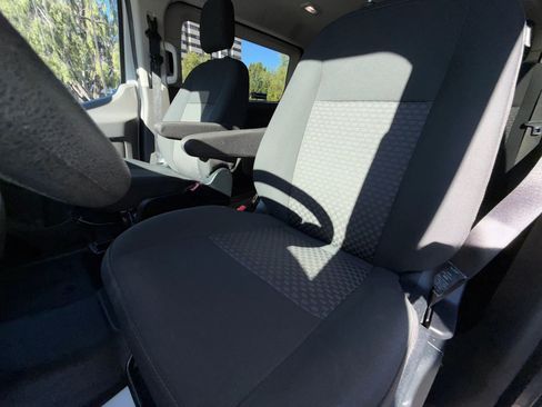 Used 2023 Ford Transit 350 XL image 19