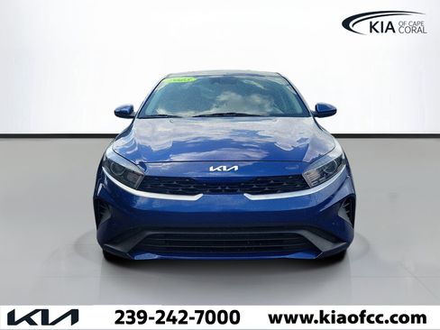 Used 2023 Kia Forte LXS FWD image 2