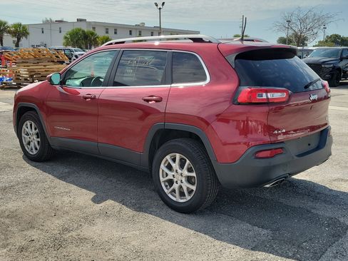 Used 2017 Jeep Cherokee Latitude w/ Safety/Convenience Group AWD/4WD image 5