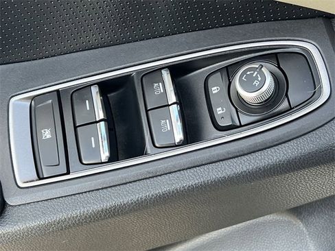 Certified 2022 Subaru Ascent Limited w/ Technology Package image 29