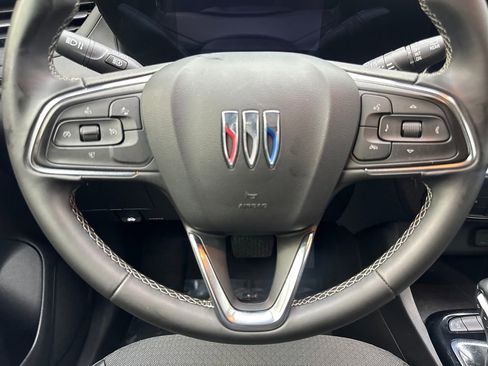 Used 2025 Buick Encore GX Preferred FWD image 52